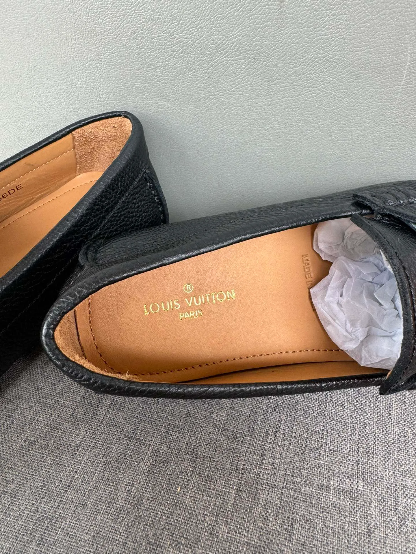 Batch 740💰[strong][strong][strong] Original order quality, new models at the counter, LV Louis Vuitton counter new models, handmade men's driving shoes, bean shoes, slip-on shoes, lazy shoes, exquisite hand-stitching, workmanship details comparable to the counters, Italian imported pebbled cowhide, water-dyed cowhide lining, sweat-absorbent and deodorant, black, 39-44 in large quantities in stock (38, 45 custom-made)